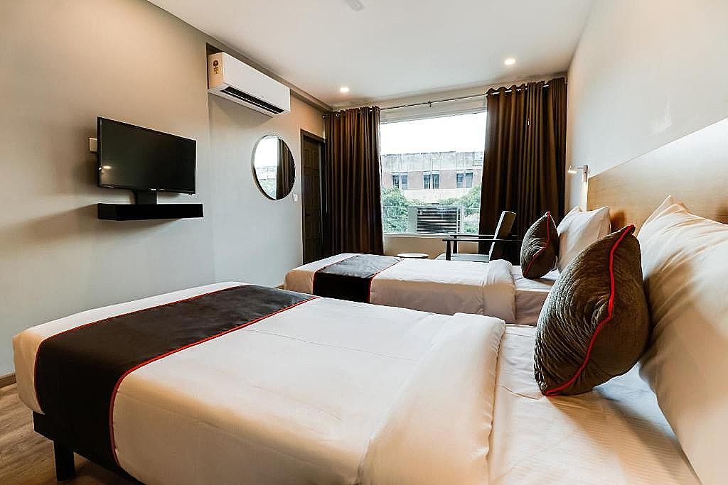 Townhouse Gandhi Hall Classic Room 8
