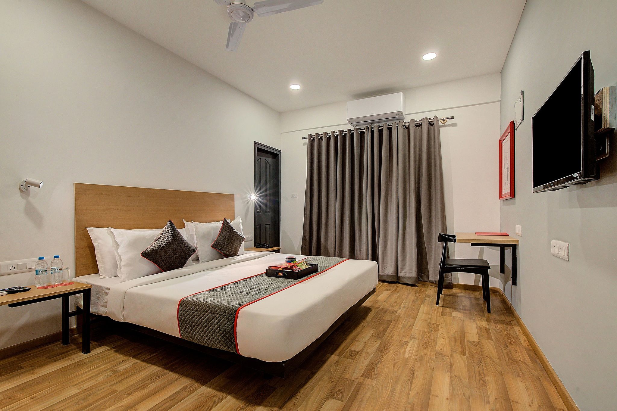 Townhouse Gandhi Hall Classic Room 9