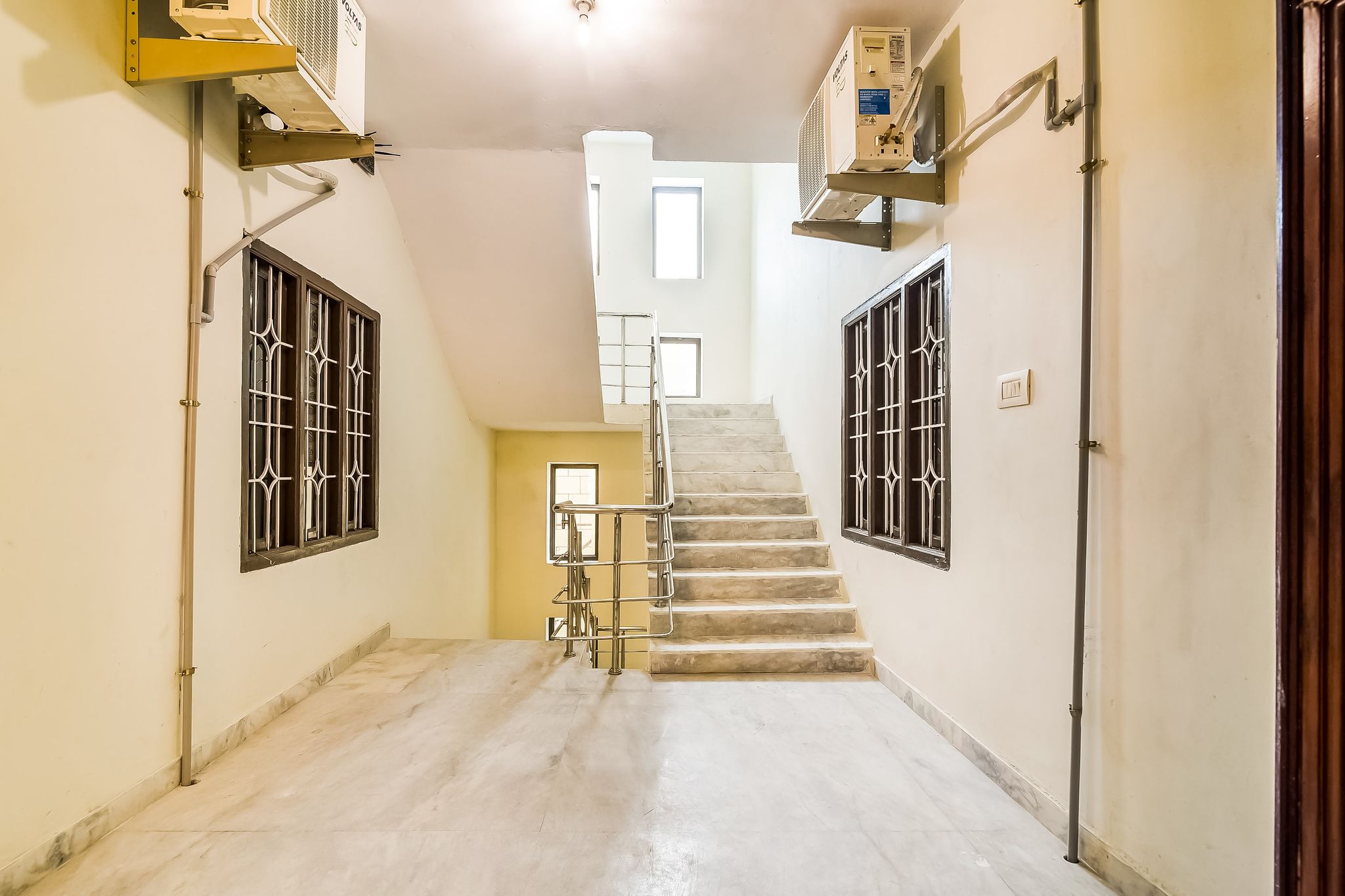 undefined OYO 42984 Kartikeya Park View Residency 4