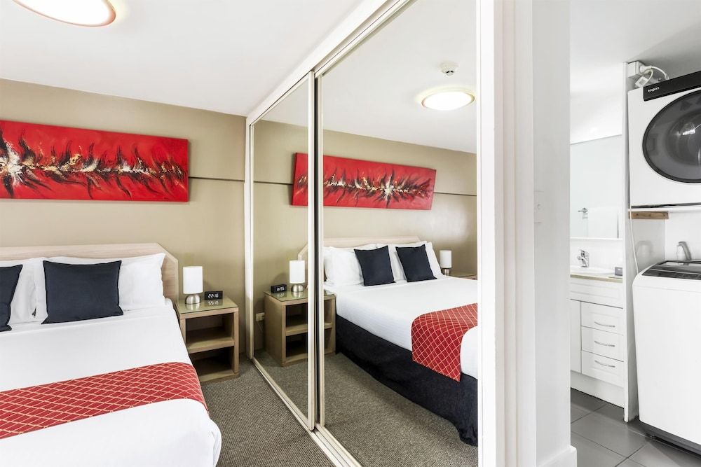undefined Metro Apartments on Darling Harbour - Sydney 7