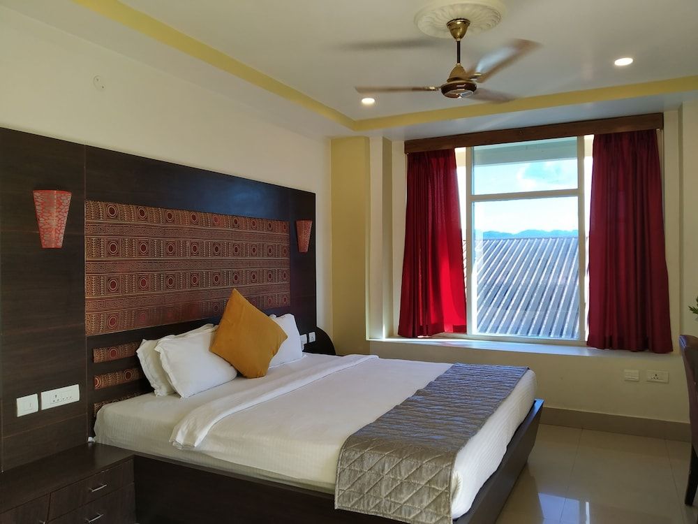 Hotel SC Grand Standard Room 2