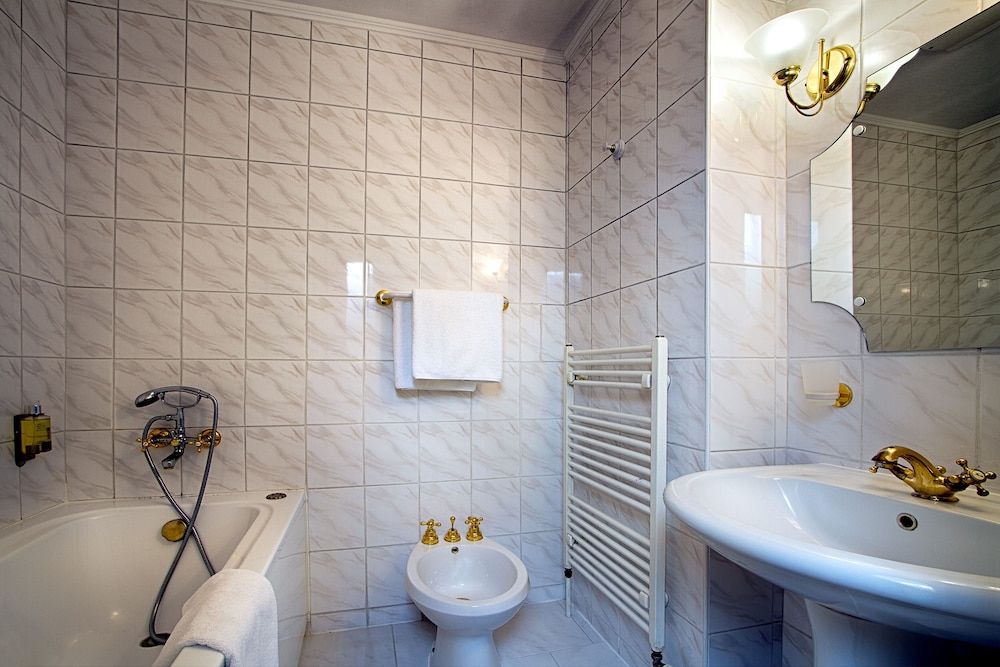 Red Lion Family Room 4