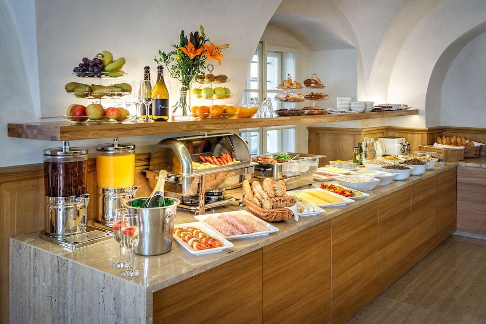 undefined Red Lion 8