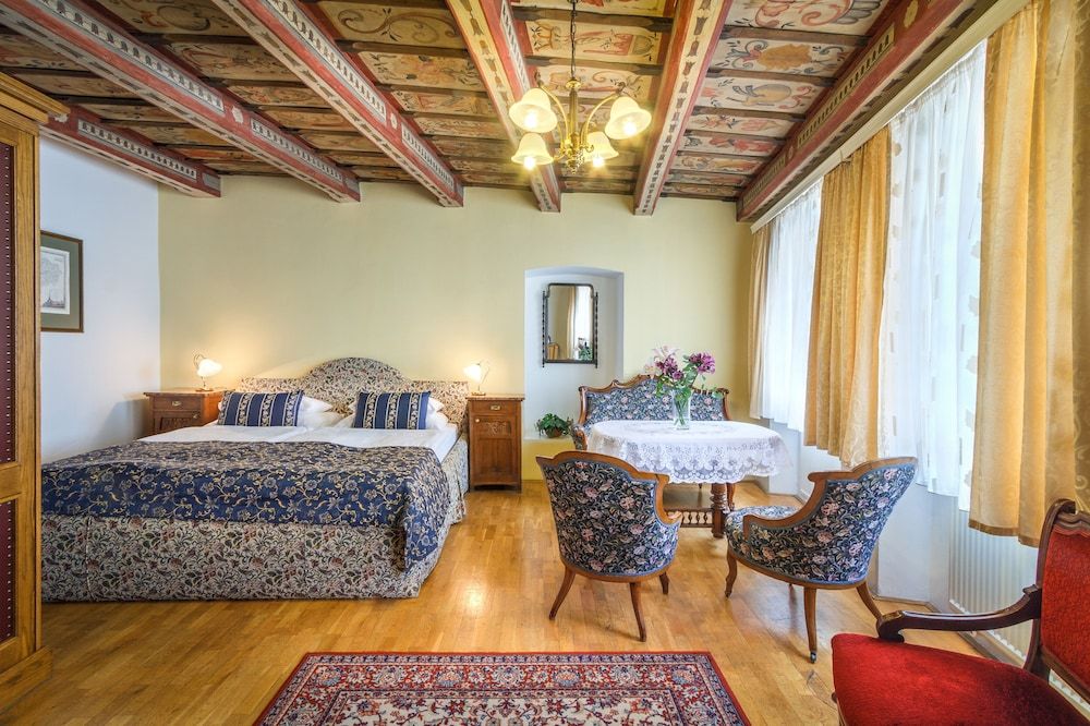 undefined Red Lion 3