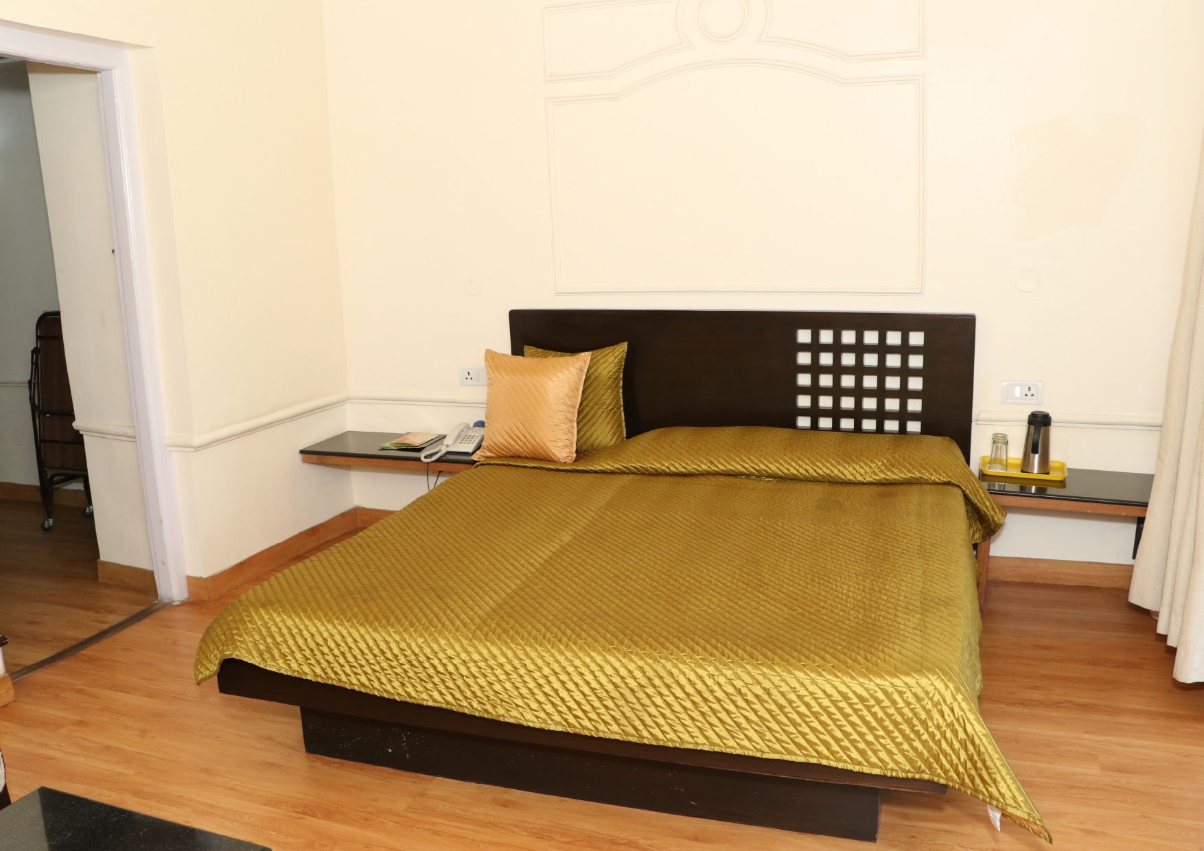 Hotel Alasia Deluxe Suite 3