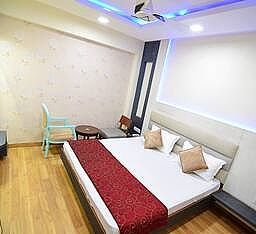 Hotel Shyampuriya Palace Deluxe Room 3