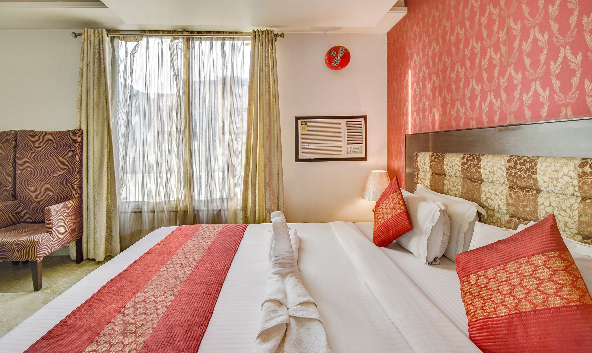 Hotel Raya Inn Deluxe Double Room 2