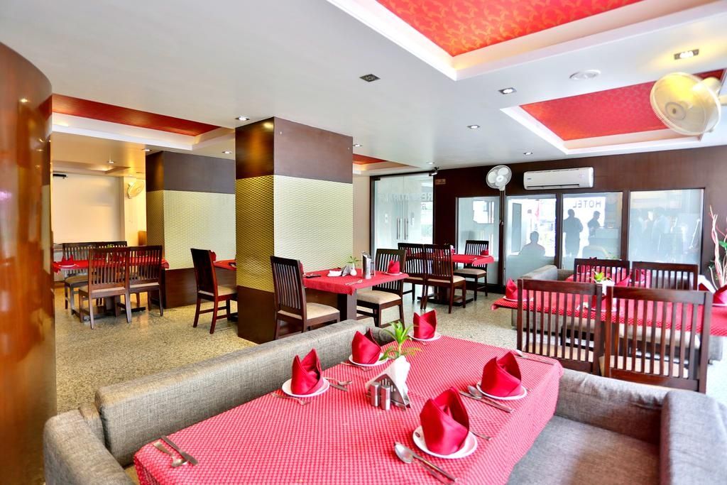Food & Dining