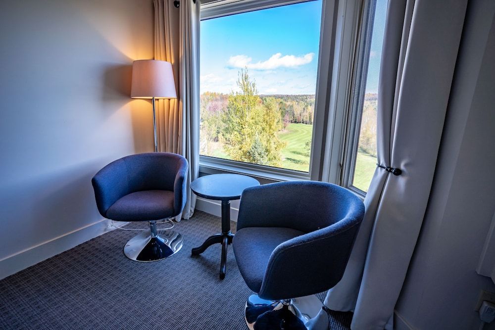 Manoir des Sables Hôtel & Golf Standard Room, 2 Queen Beds 7