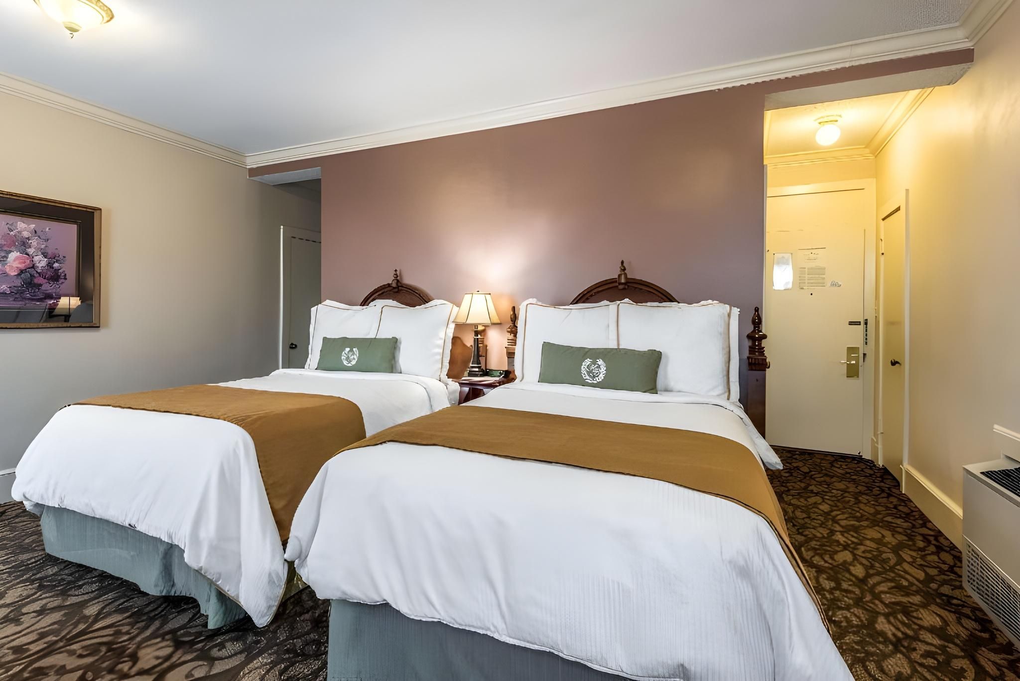 2 Double Beds Nonsmoking