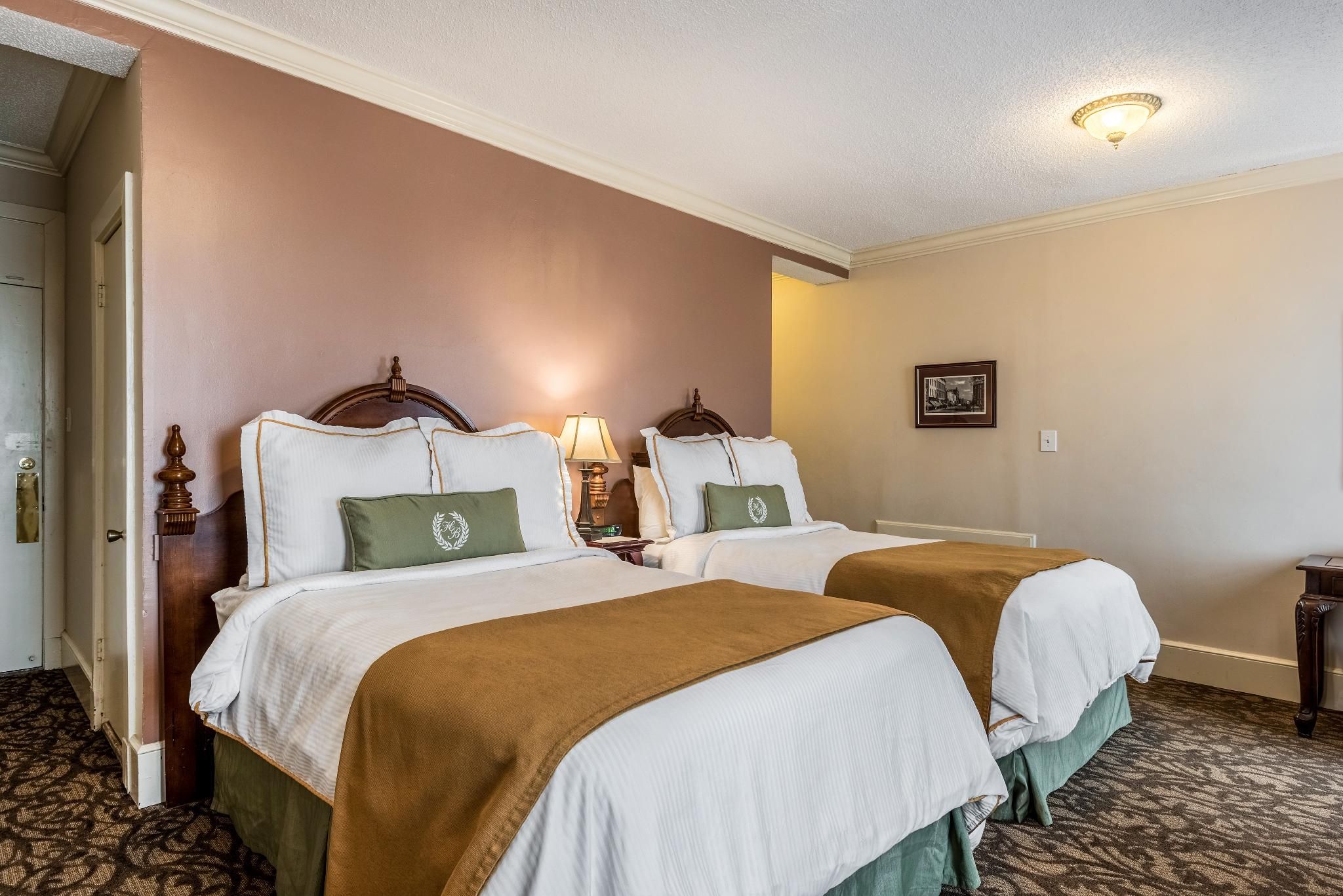 2 Double Beds Nonsmoking
