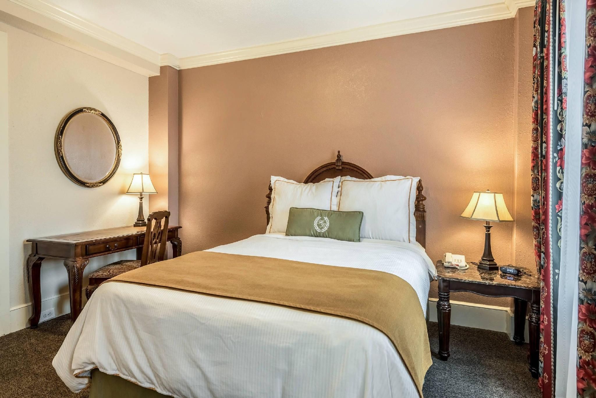 1 Queen Bed, 1 Double Bed, Nonsmoking