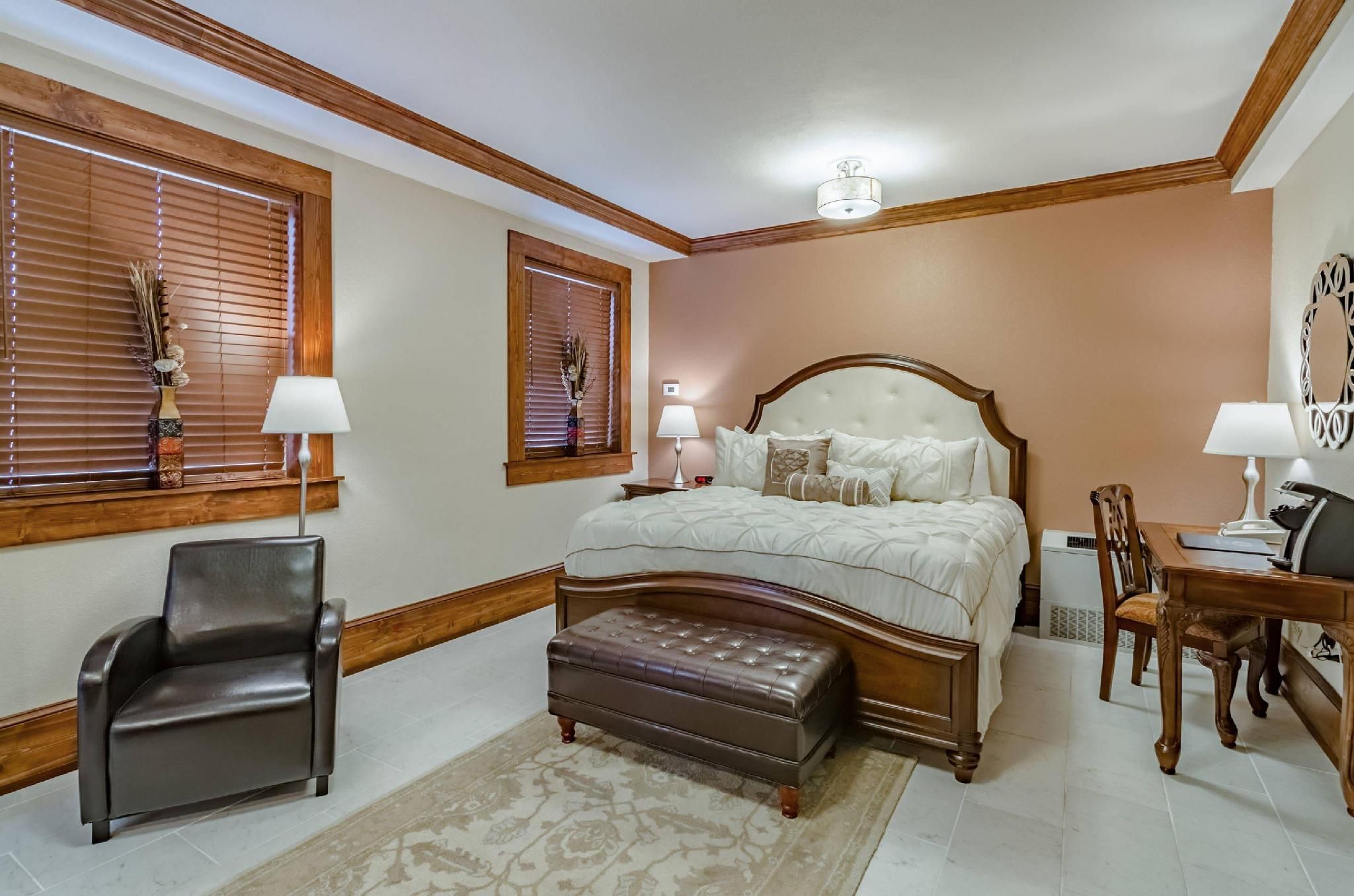 Owner Suite with King Bed