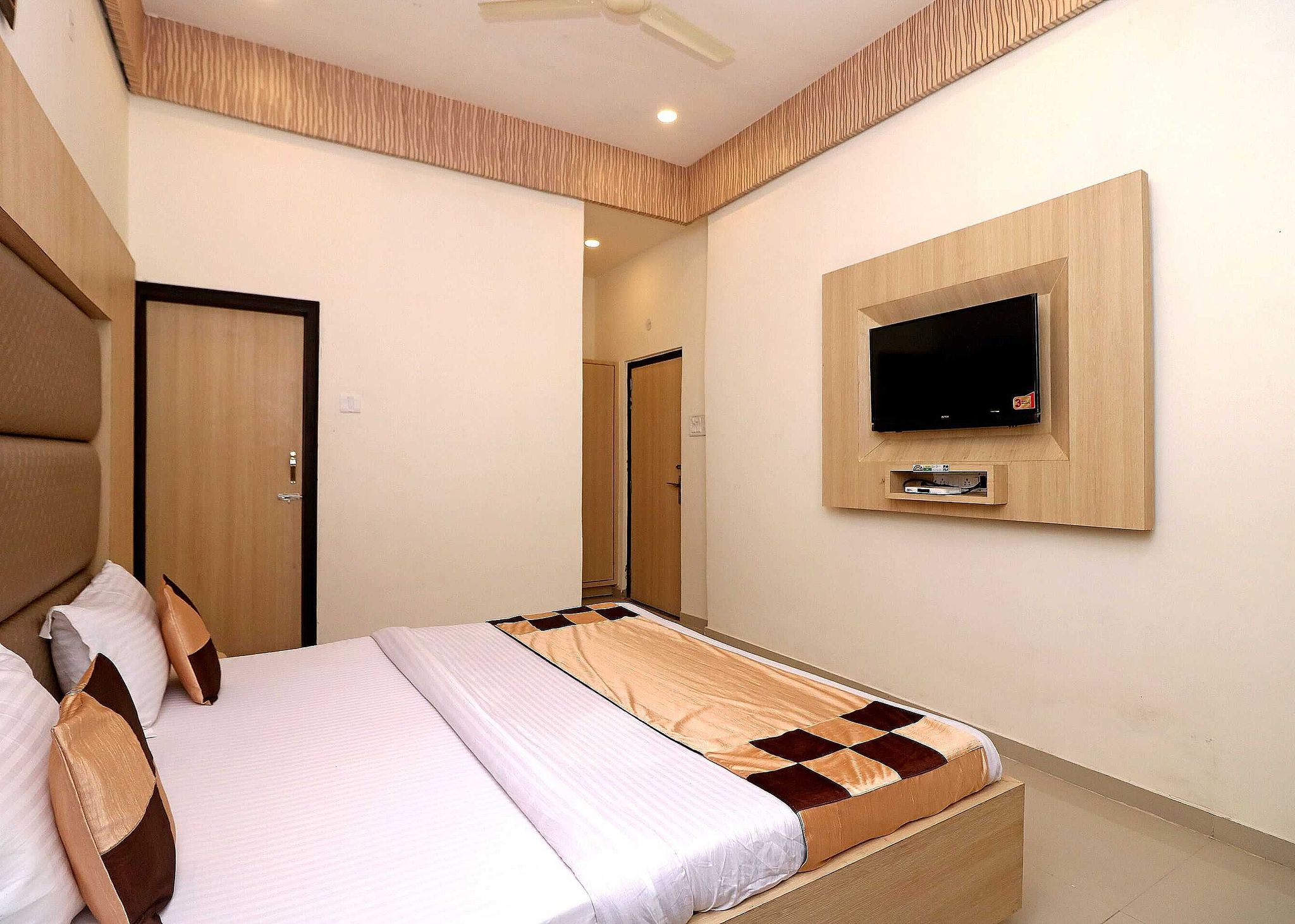 undefined OYO Flagship 10991 Hotel Gagan 9