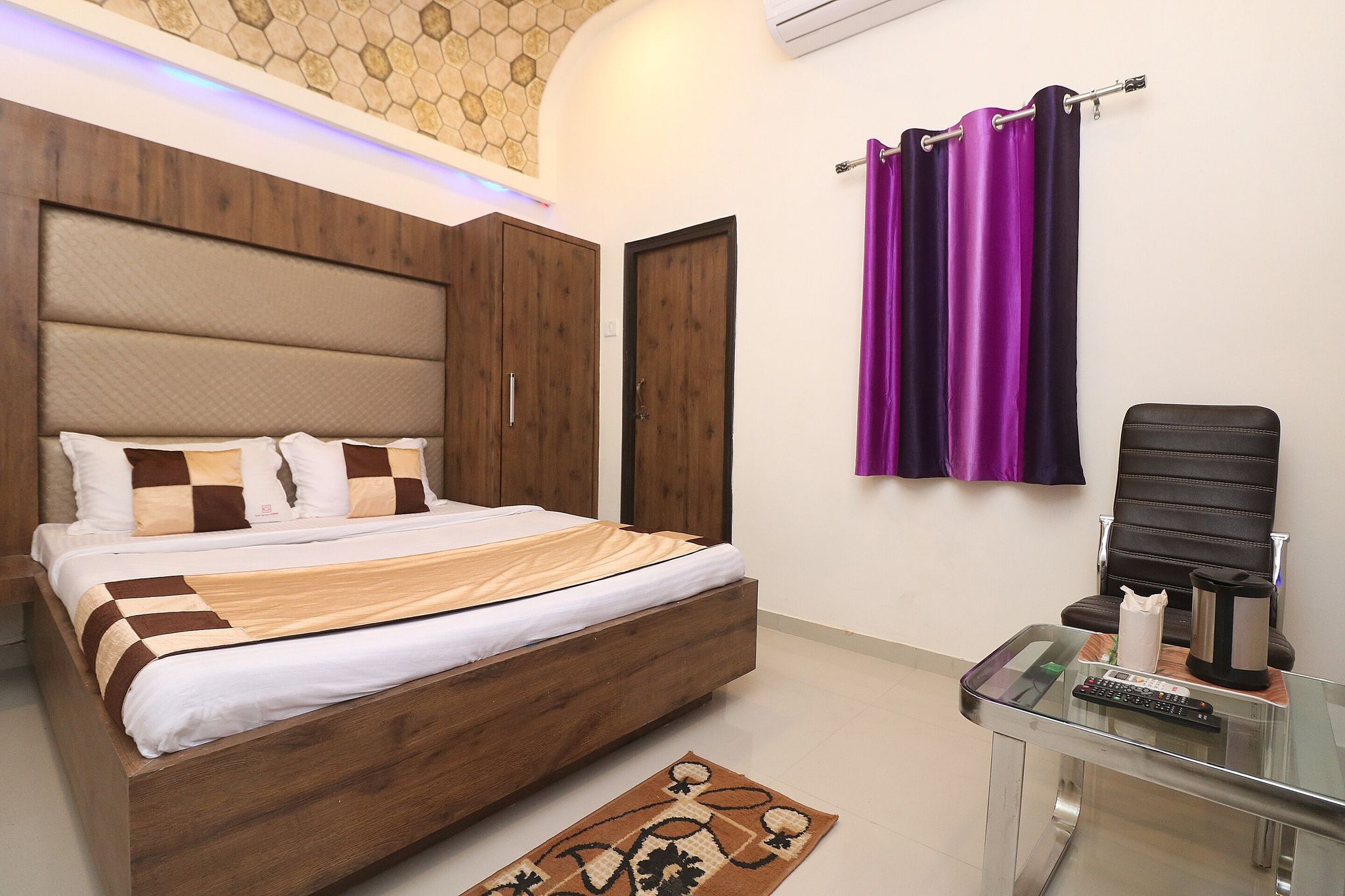 undefined OYO Flagship 10991 Hotel Gagan 4