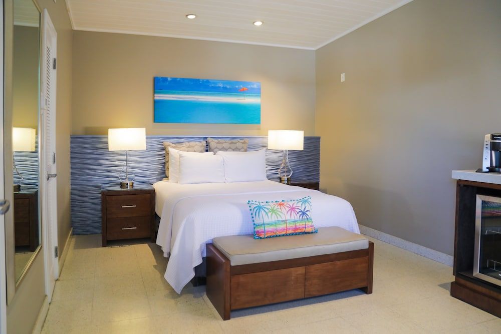 Orchid Key Inn - Adults Only