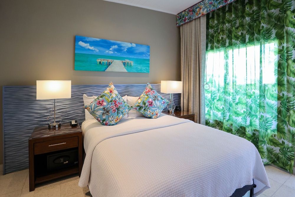 Orchid Key Inn - Adults Only Deluxe ADA Queen Room