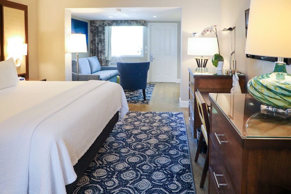 Almond Tree Inn Hotel - Adults Only