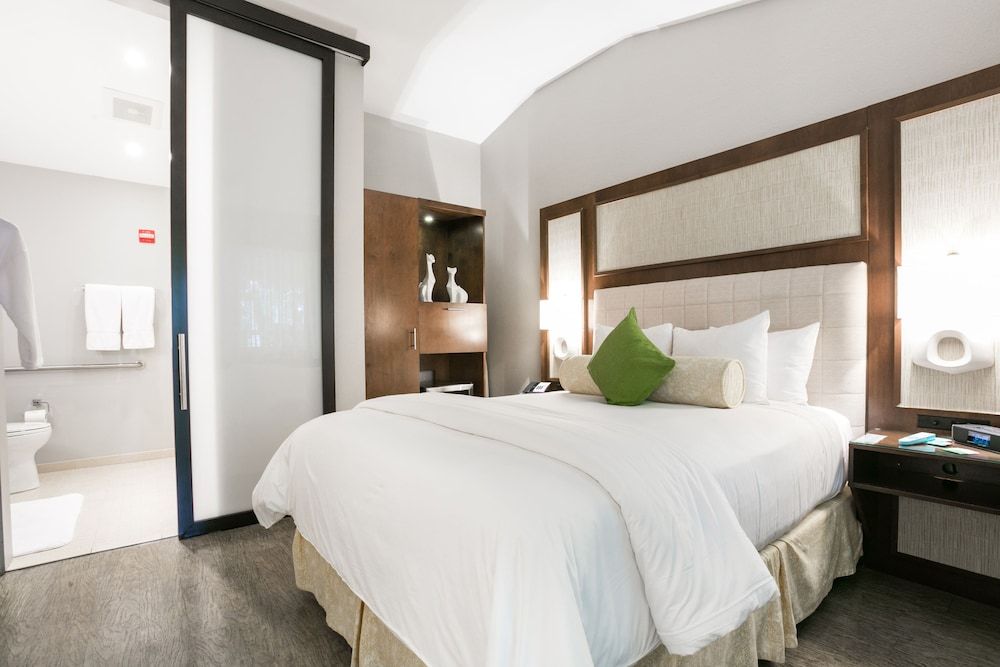 Almond Tree Inn Hotel - Adults Only