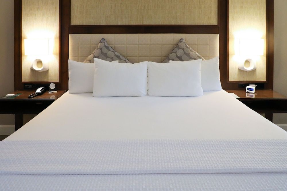Deluxe Room, 1 King Bed