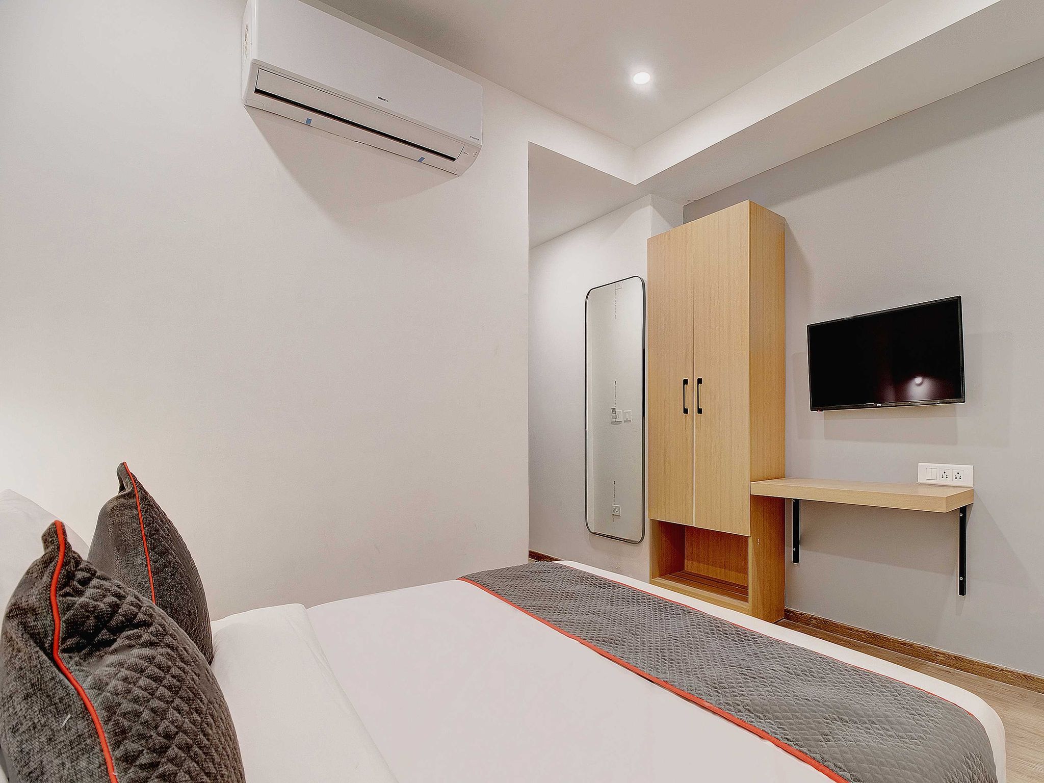 Townhouse Akota Vadodara Classic 14