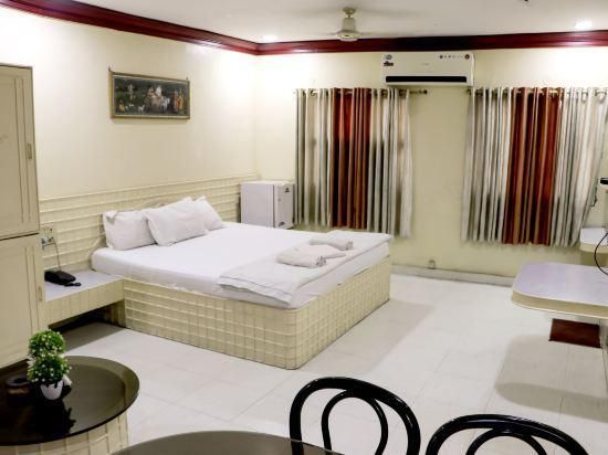 undefined Hotel Center Point 10