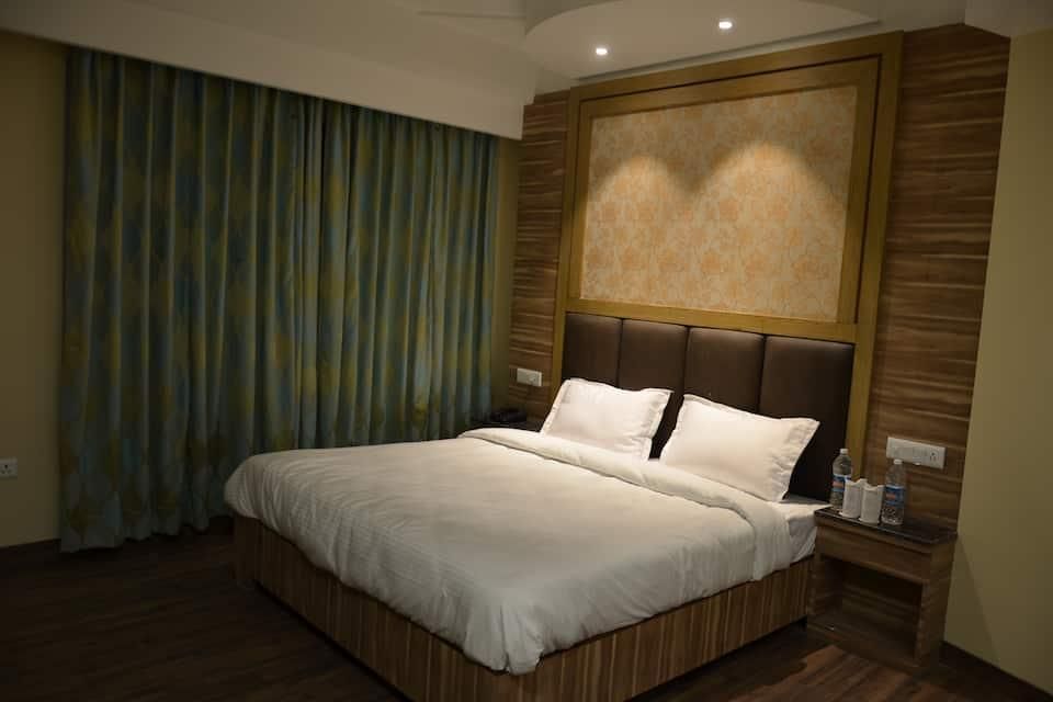 Tulip Tree Deluxe Double Room 14