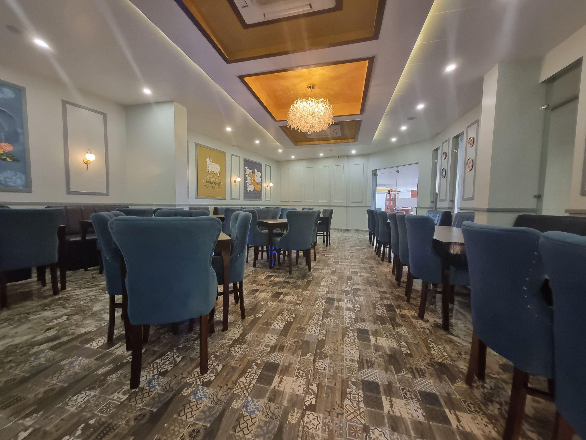 Food & Dining
