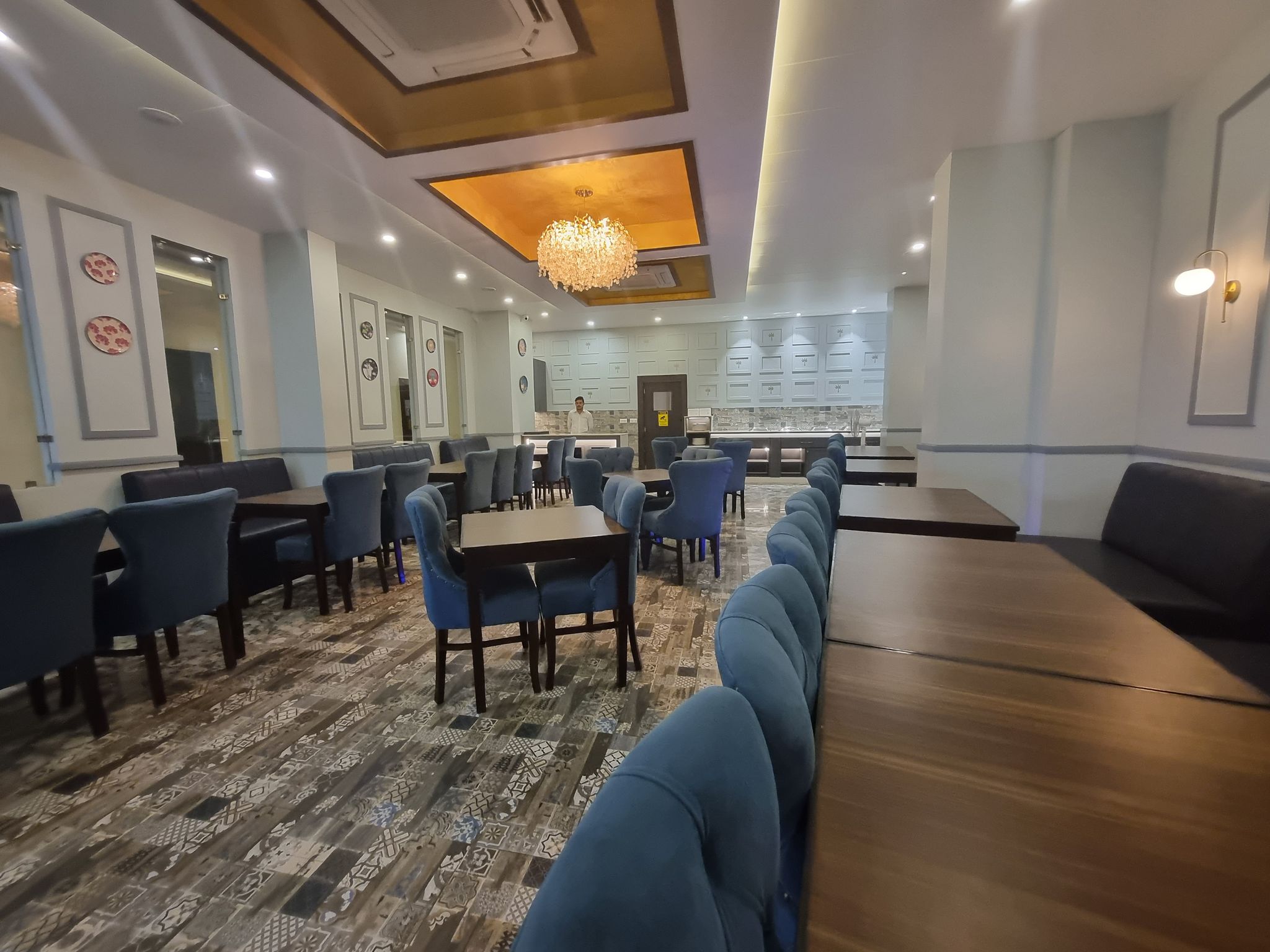 Food & Dining