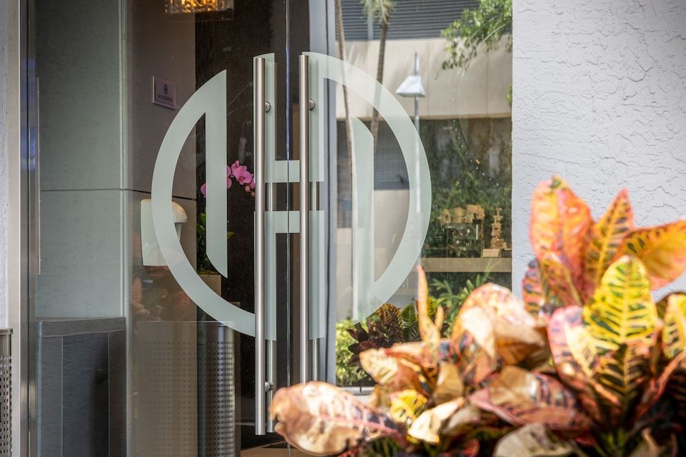 undefined Fortune House Hotel Suites 7