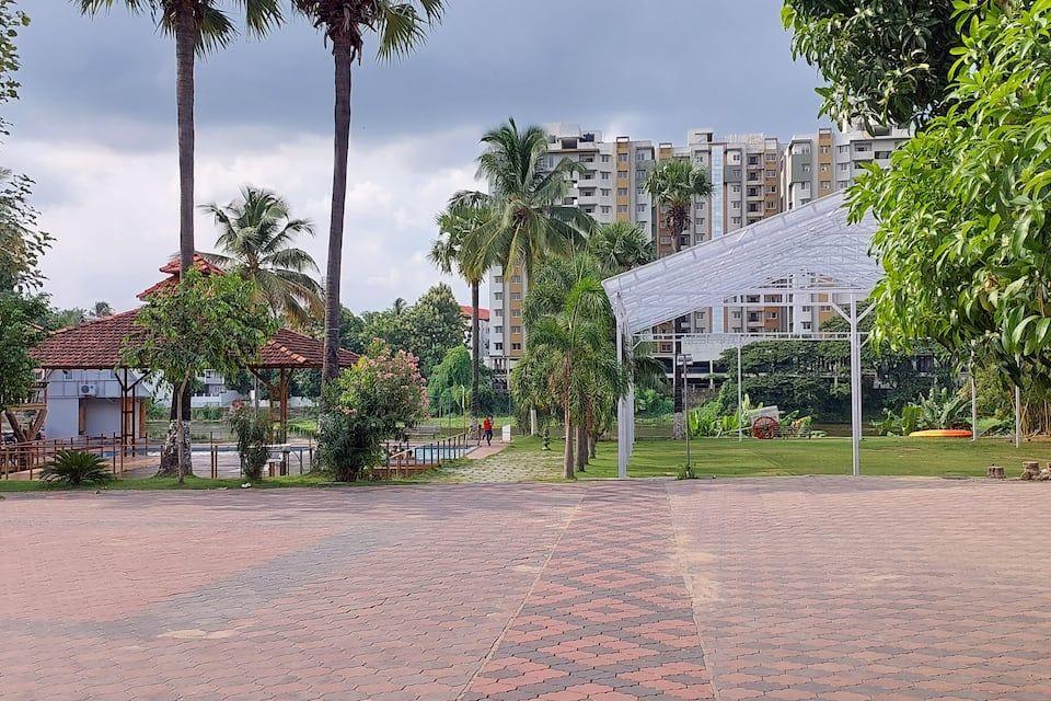 View towards Lawn area