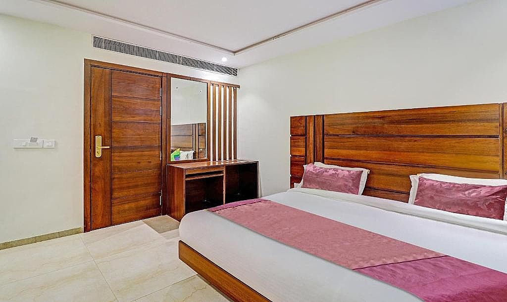 Hotel City Star Near Taj Mahal Deluxe Room 2