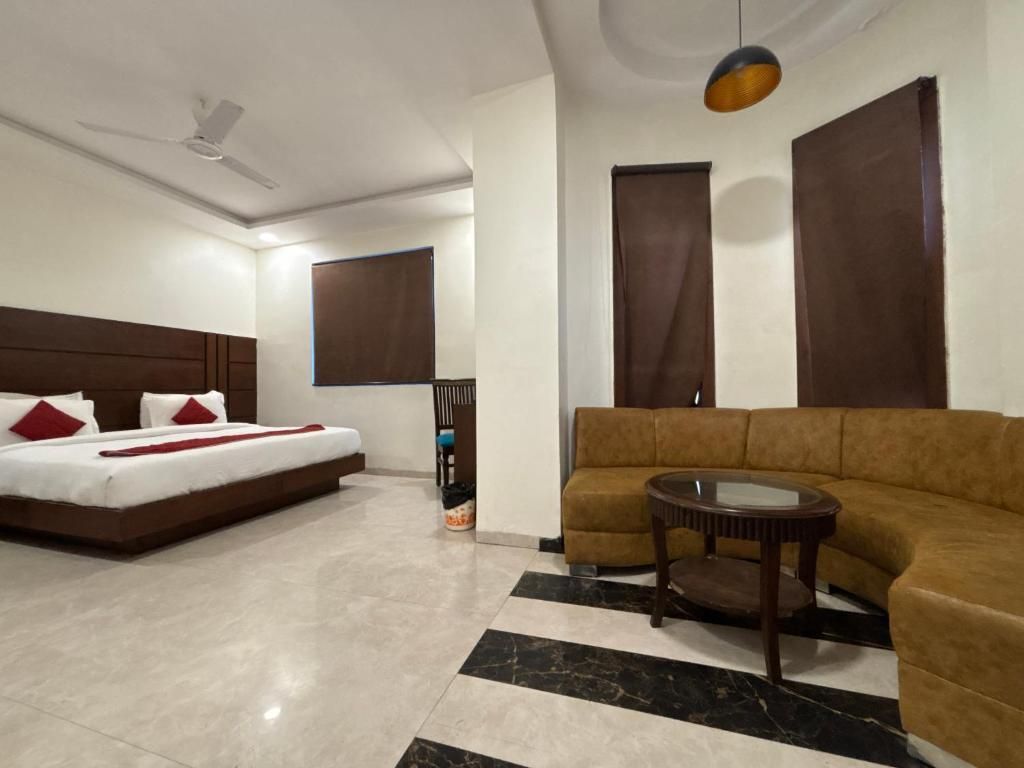 Hotel City Star Near Taj Mahal Deluxe Room 10