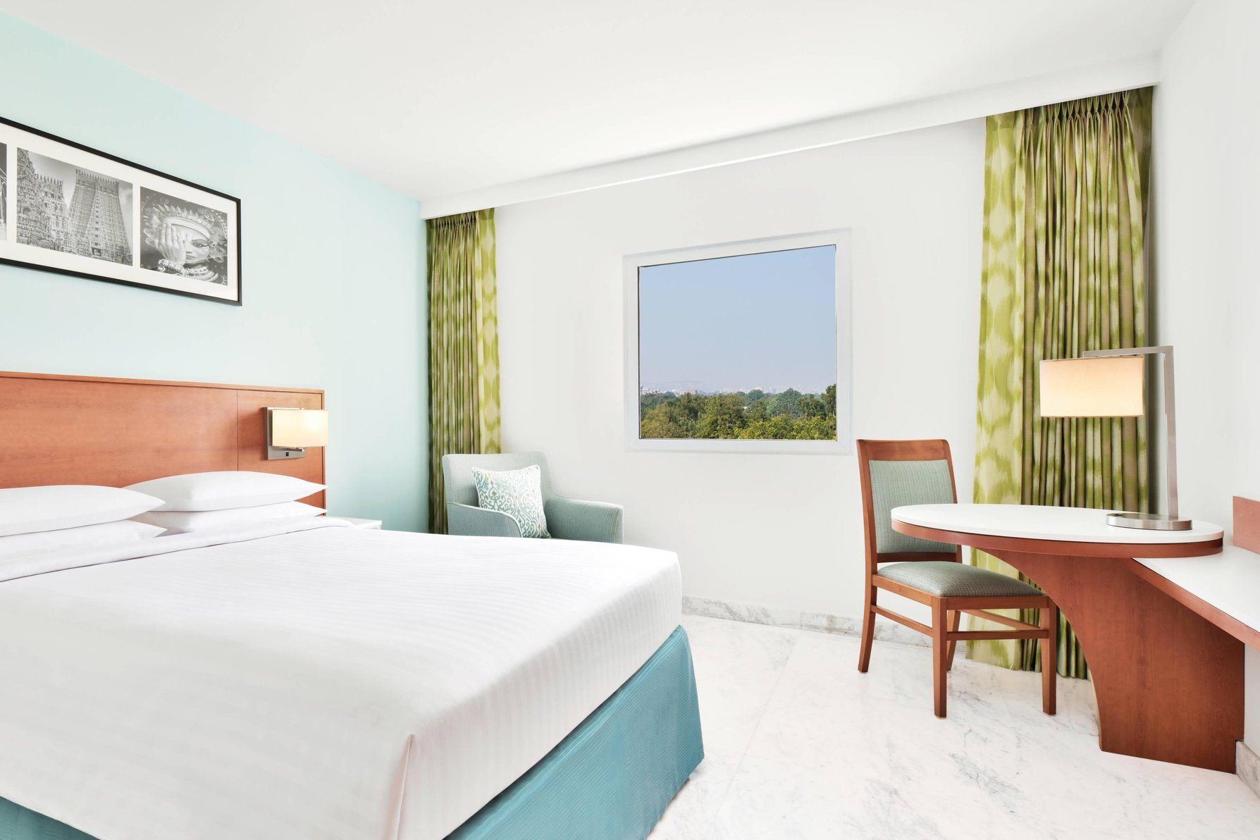 Fairfield Premier Room