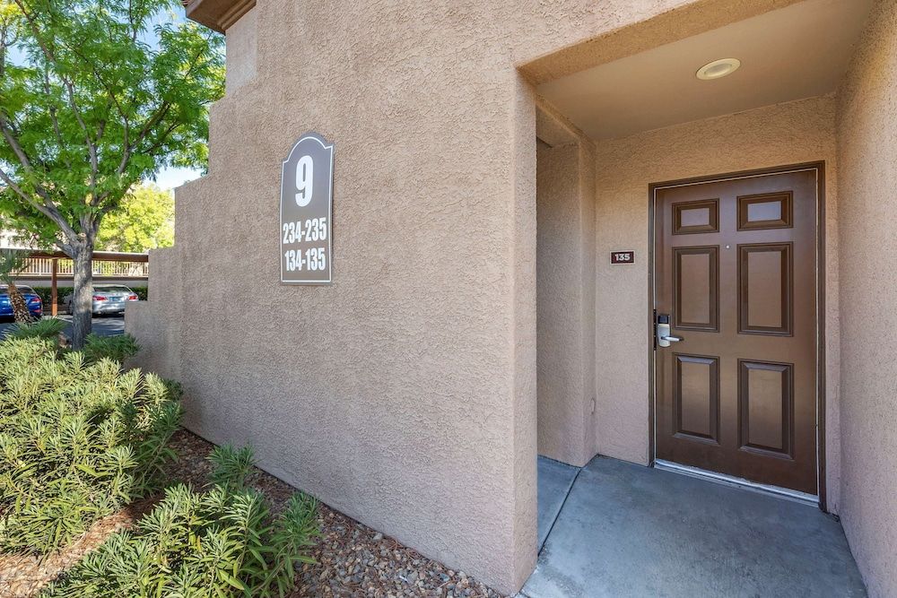 undefined Hilton Vacation Club Desert Retreat Las Vegas 6