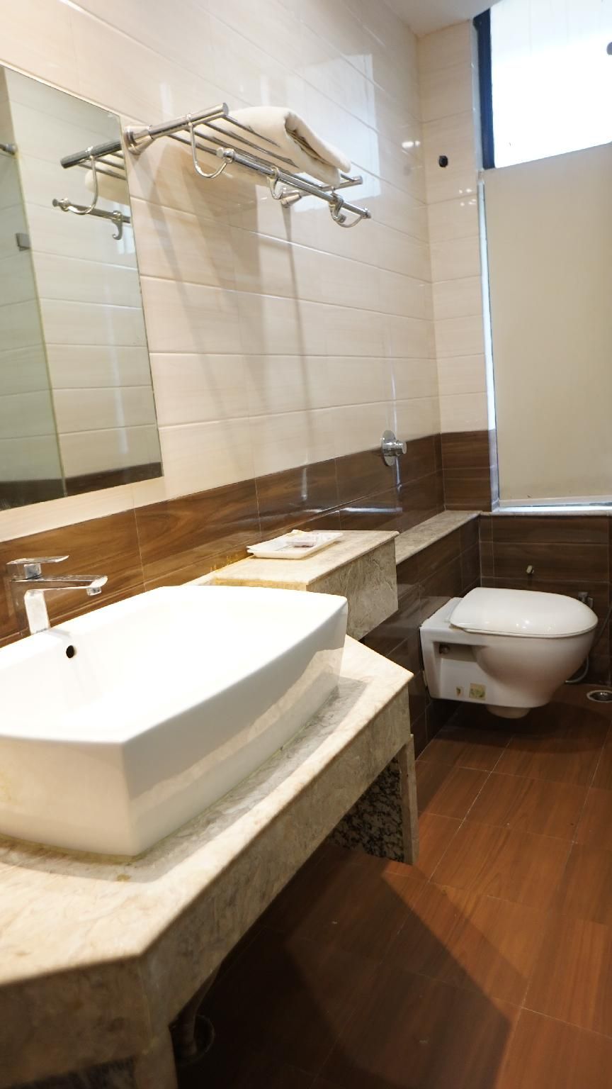 Park Regency Deluxe room 4