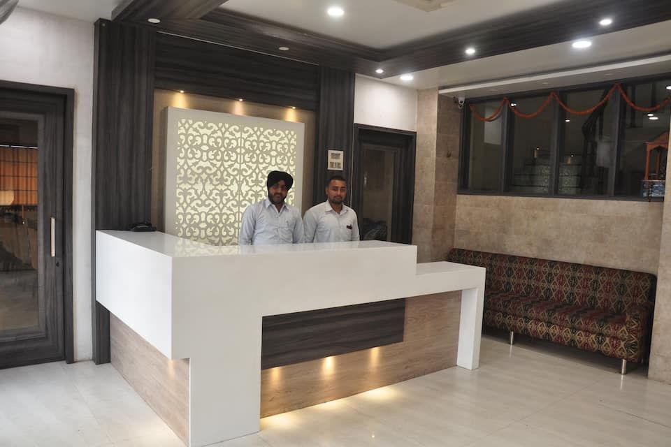 undefined Park Regency 2