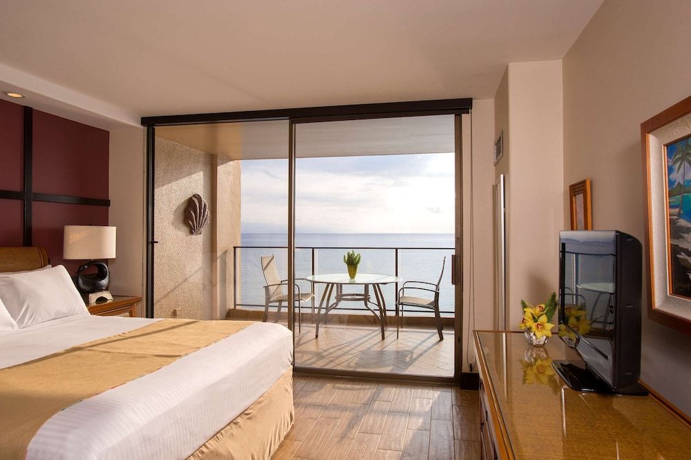 1-Bedroom Premium Oceanfront