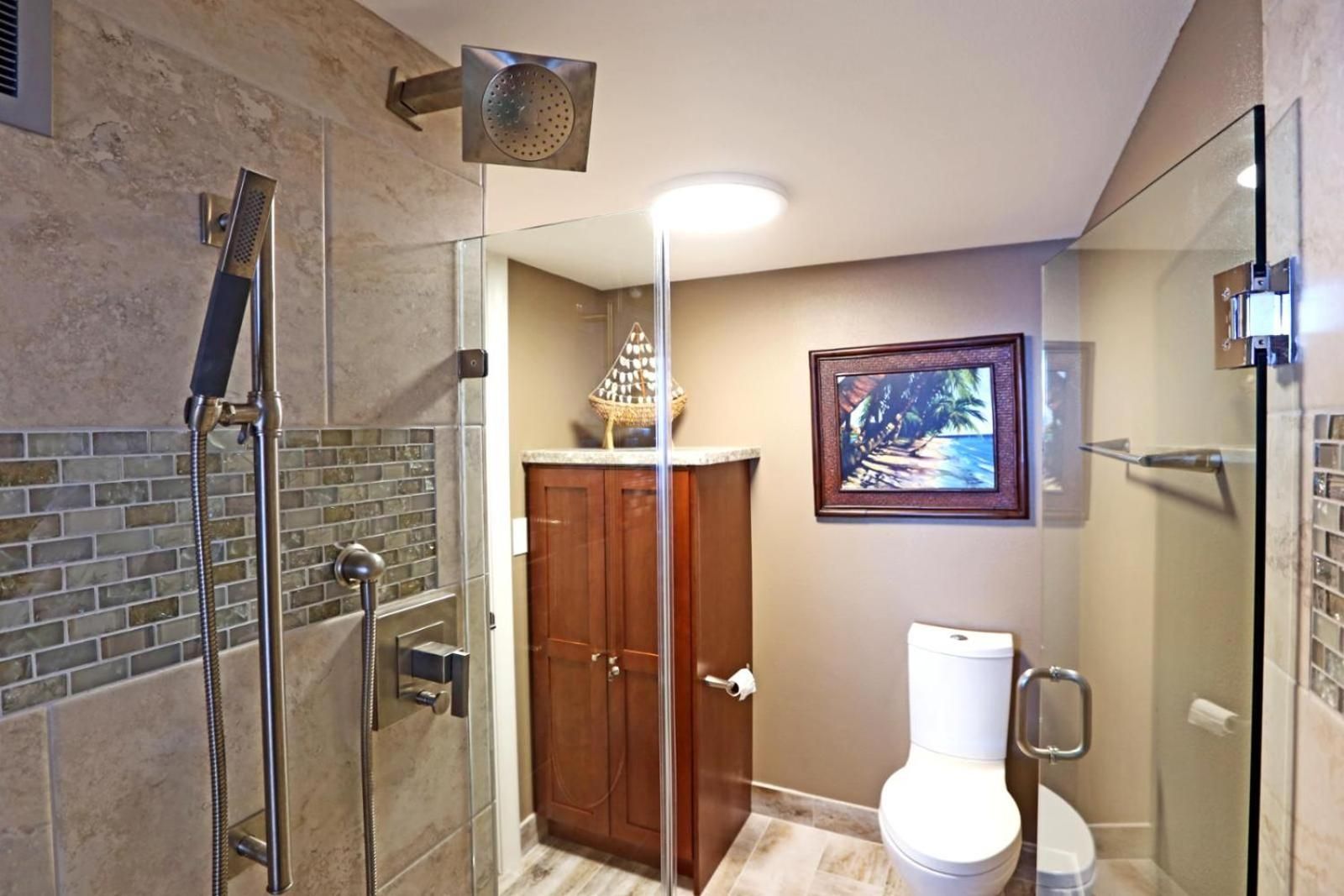 KBM Resorts Spacious 4-Bedroom Mahana Collection Multi Unit Listing Top Floor Oceanfront Views + 2 Free Rental Cars MAH-1211/19