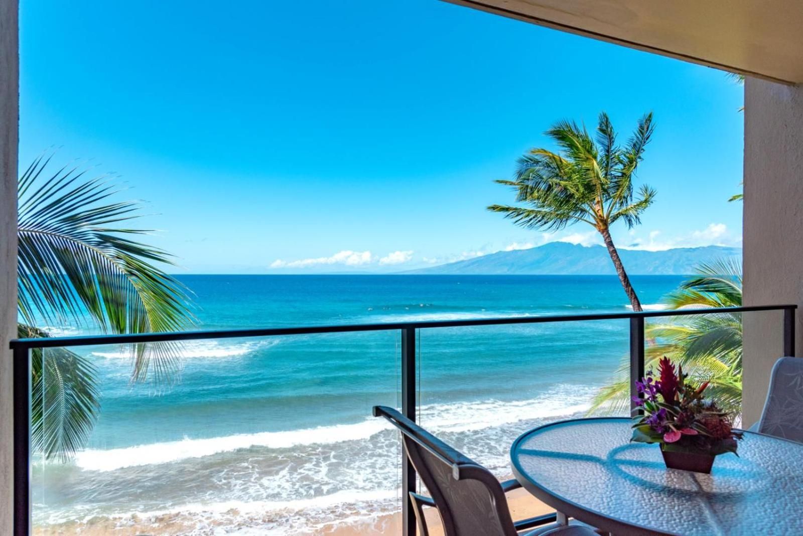 KBM Resorts FREE CAR Mahana Oceanfront Stunning 2-Bedroom Condo MAH-419