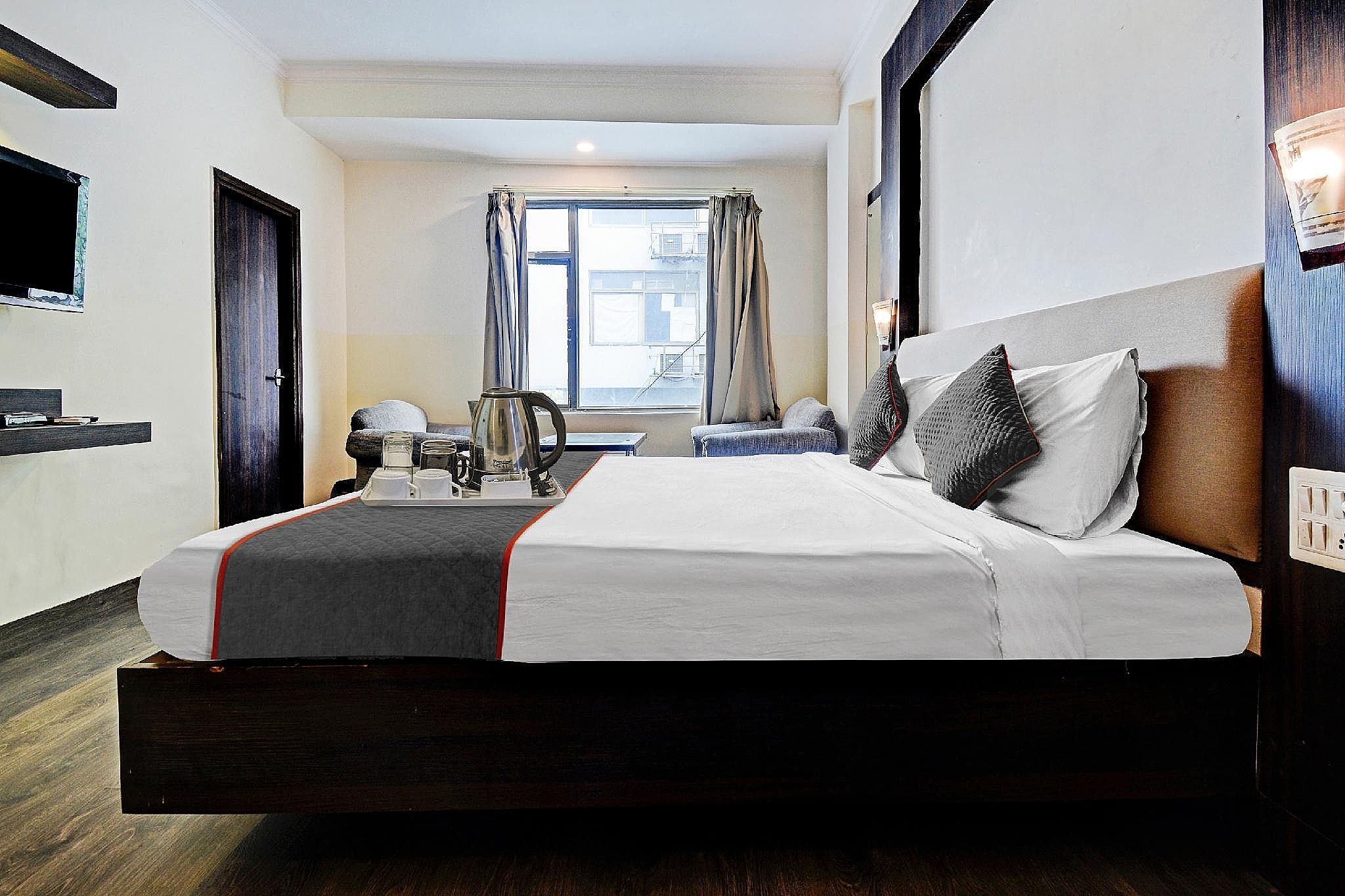 OYO Collection O 80885 Hotel Garden View Classic Room 2