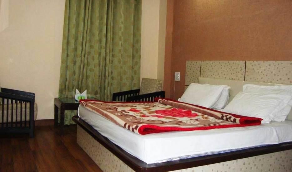 undefined Sun City Hotel 8