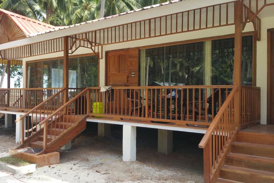 undefined Pellicon Beach Resort 7