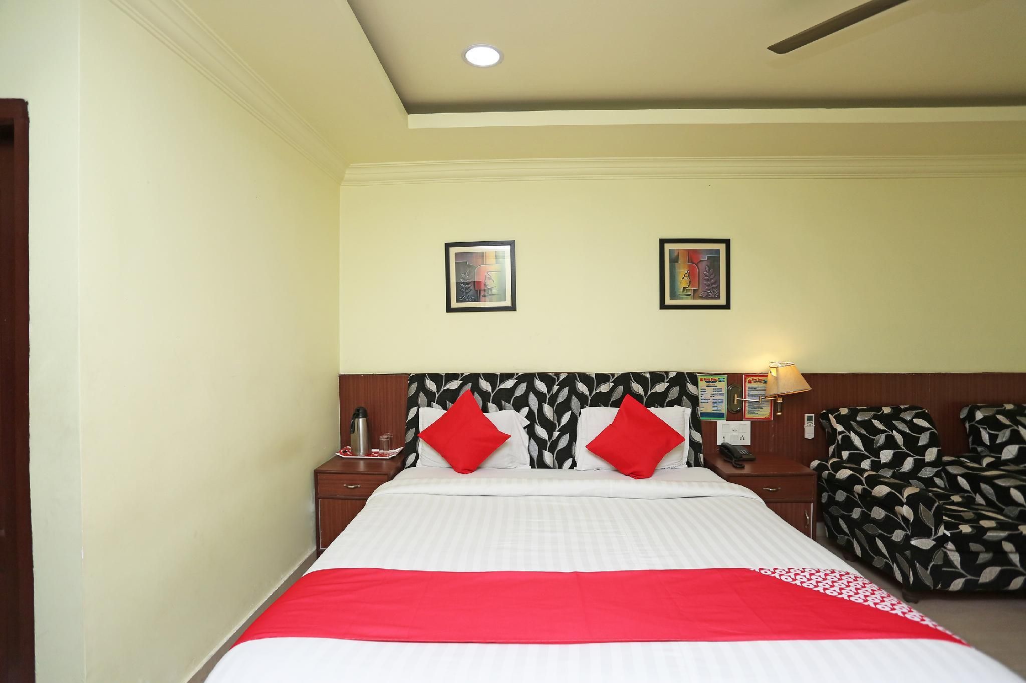 Collection O Hotel Durga Deluxe Double or Twin