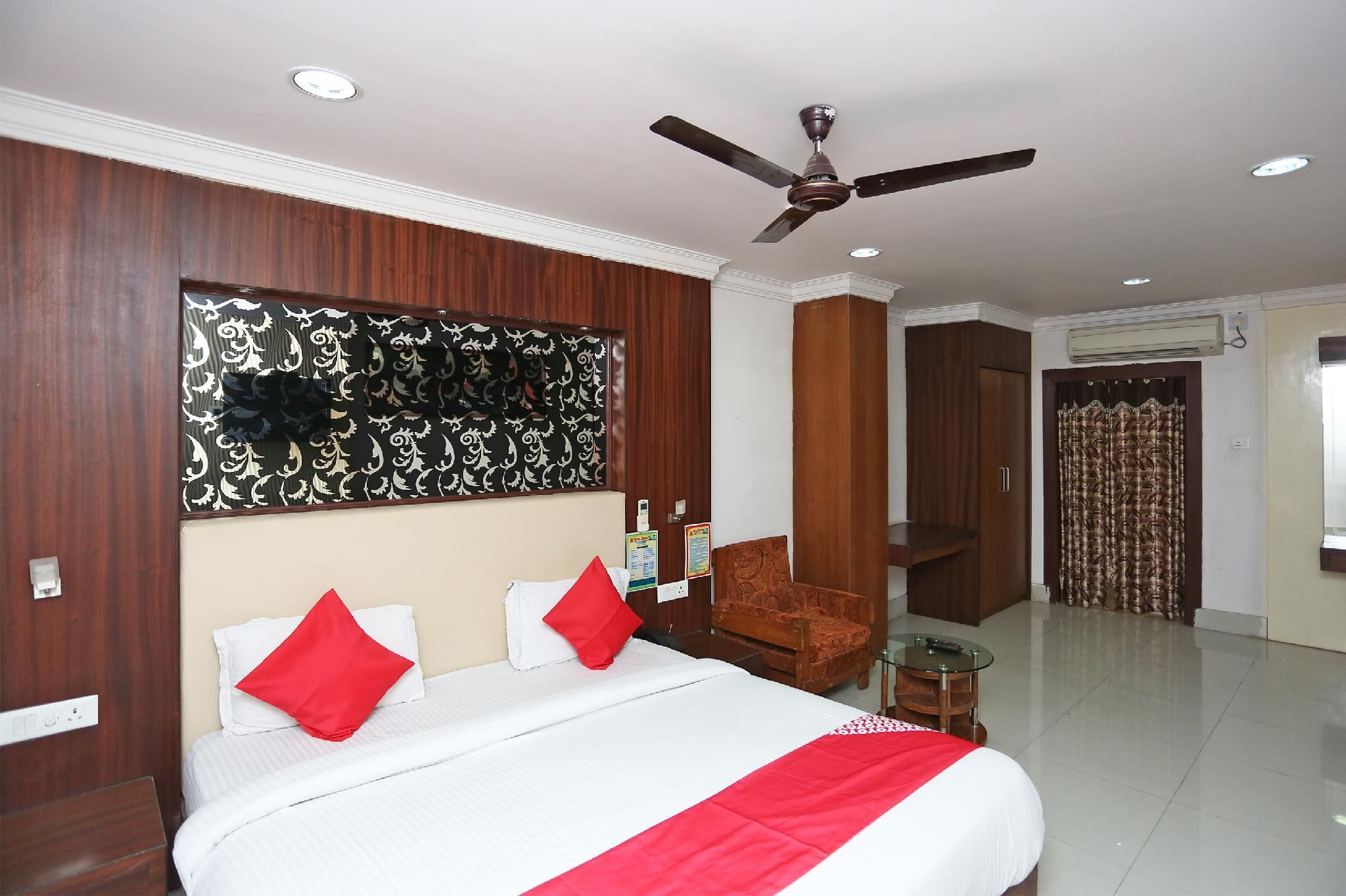 Collection O Hotel Durga Deluxe Double or Twin 2
