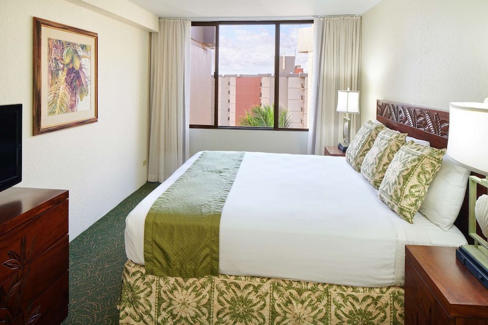 Suite (1 Bedroom)
