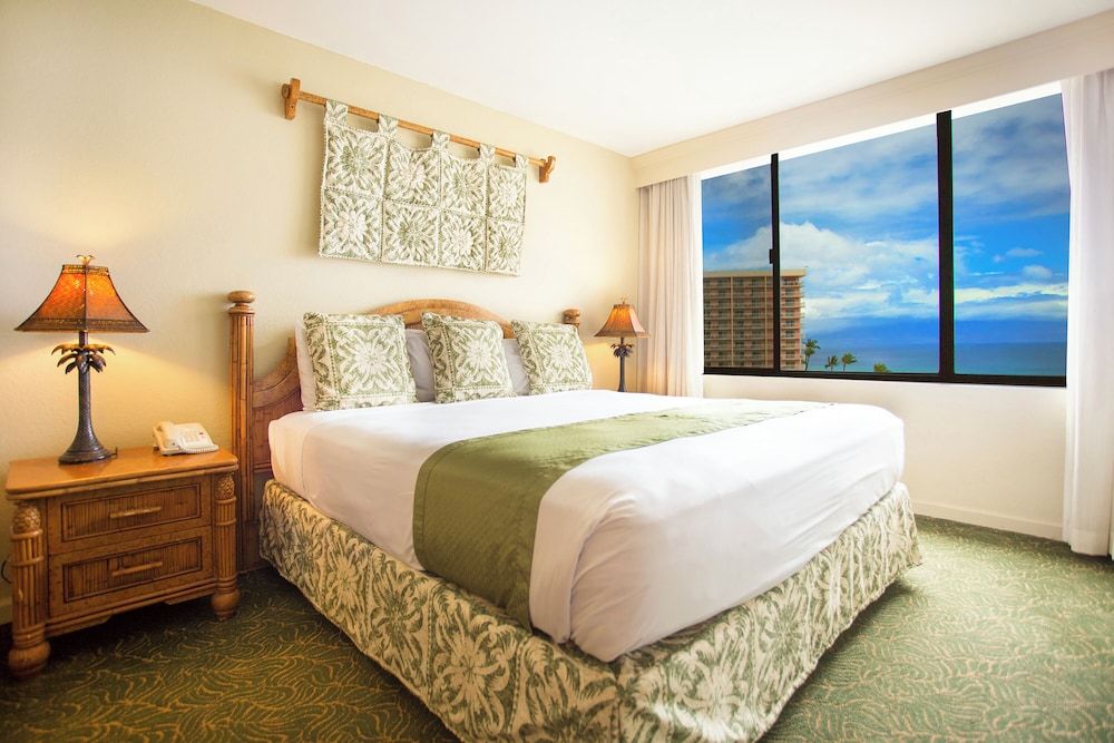 Suite, 1 King Bed, Ocean View