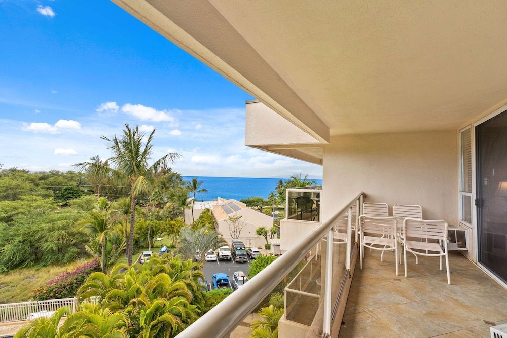 1 Bedroom Deluxe Partial Ocean View