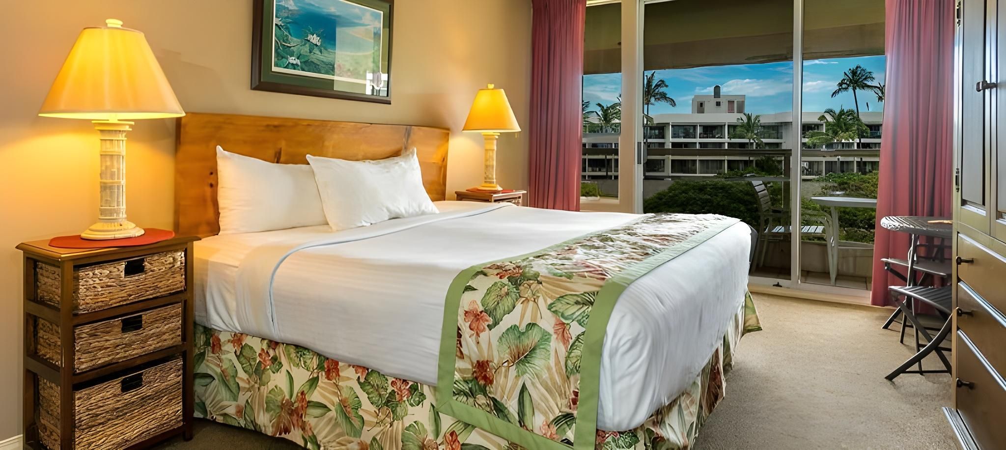 Deluxe Hotel Room