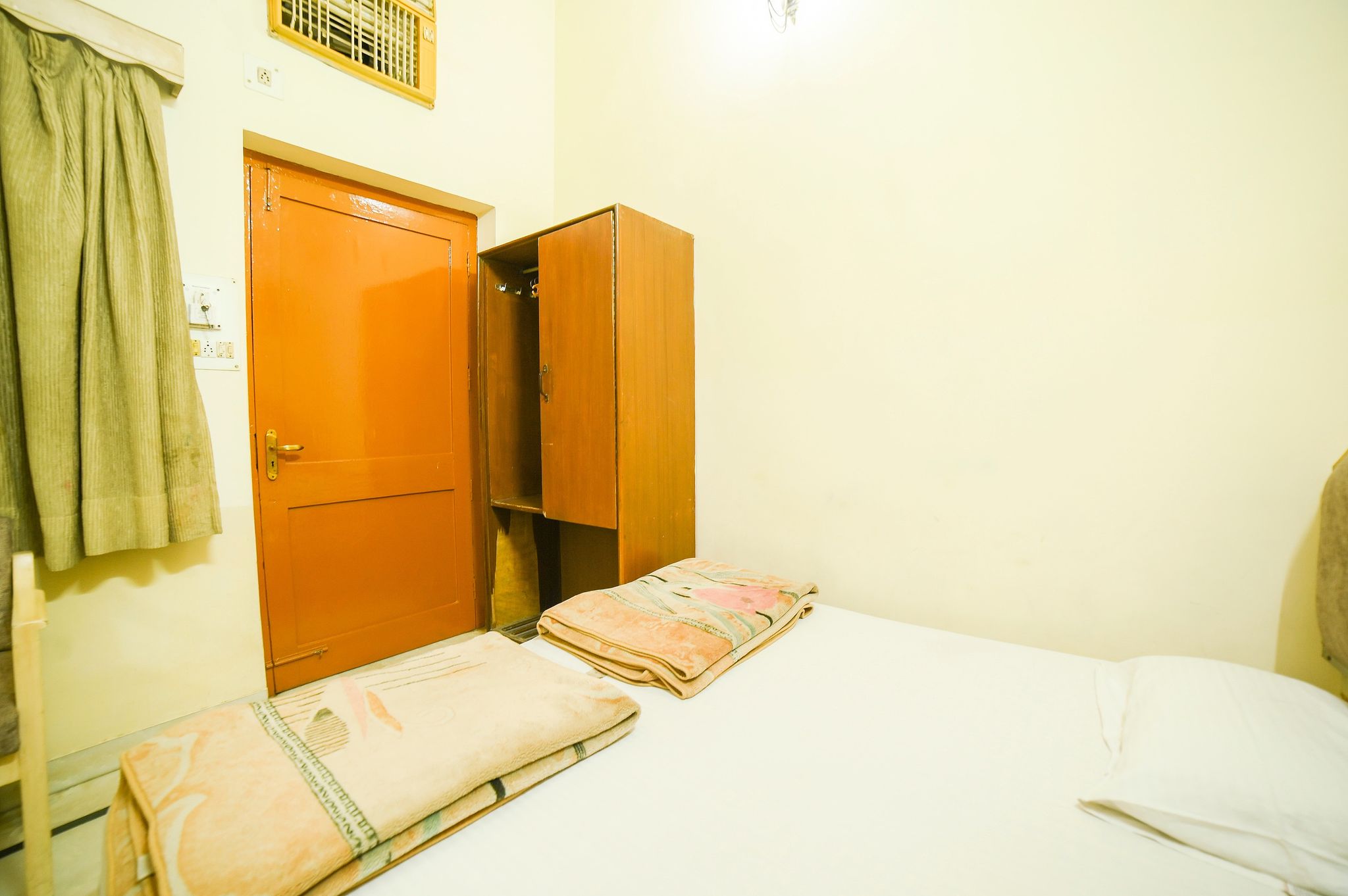 Hotel Sunshine Double Non AC Room 9